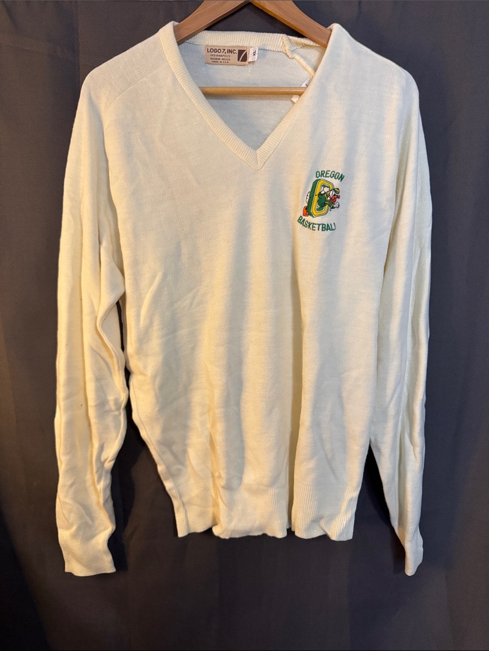 Original team issued 1980’s Oregon Ducks V-neck Sweater